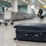 Uszkodzony bagaż po locie – gdzie zgłosić szkodę i czego można żądać?